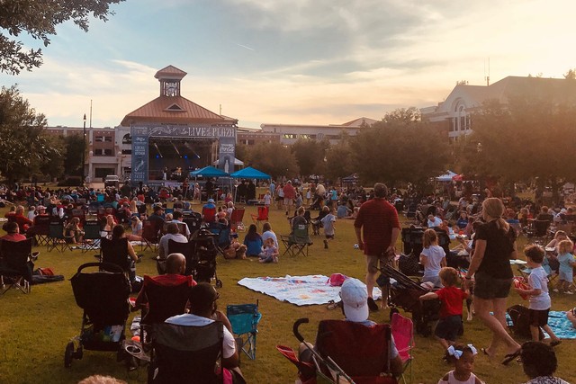 Live at the Plaza Crowd